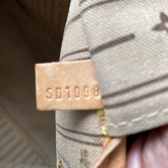 AUTHENTIC ♥️♥️Neverfull‼️ - Picture 6 of 11